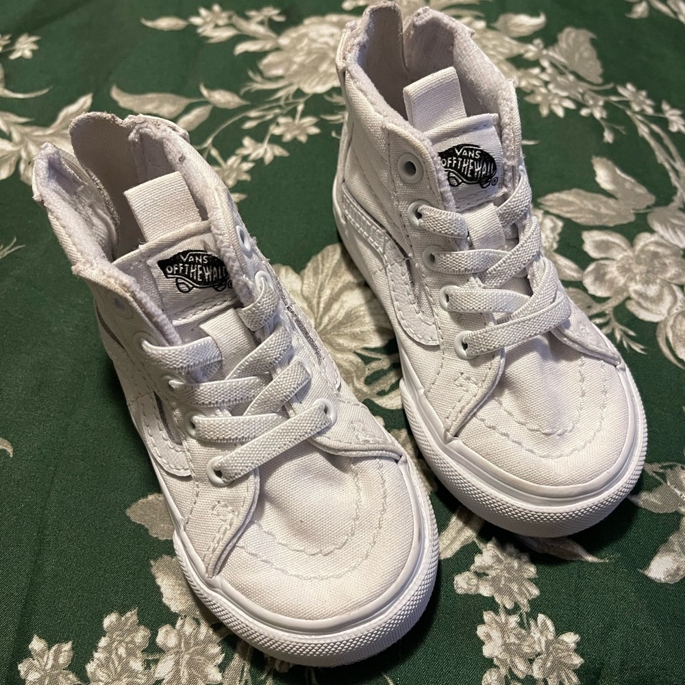 SOLD❌ Vans Kids Classic White High-Tops